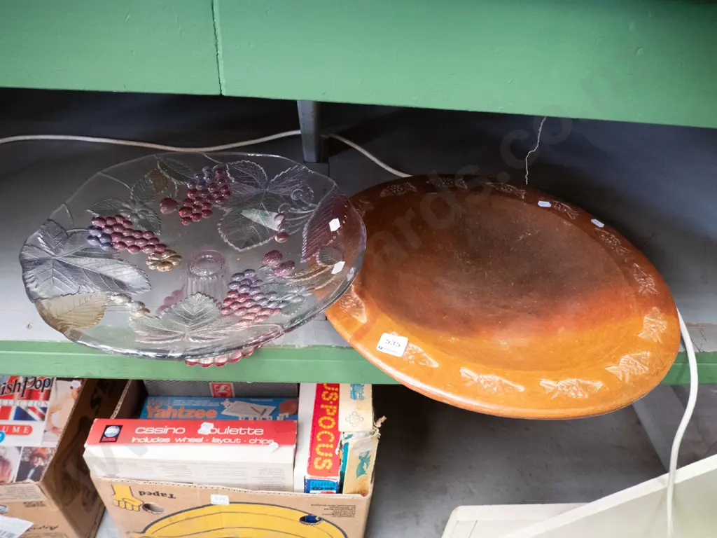 large glass comport and fruit bowl Image 1++
