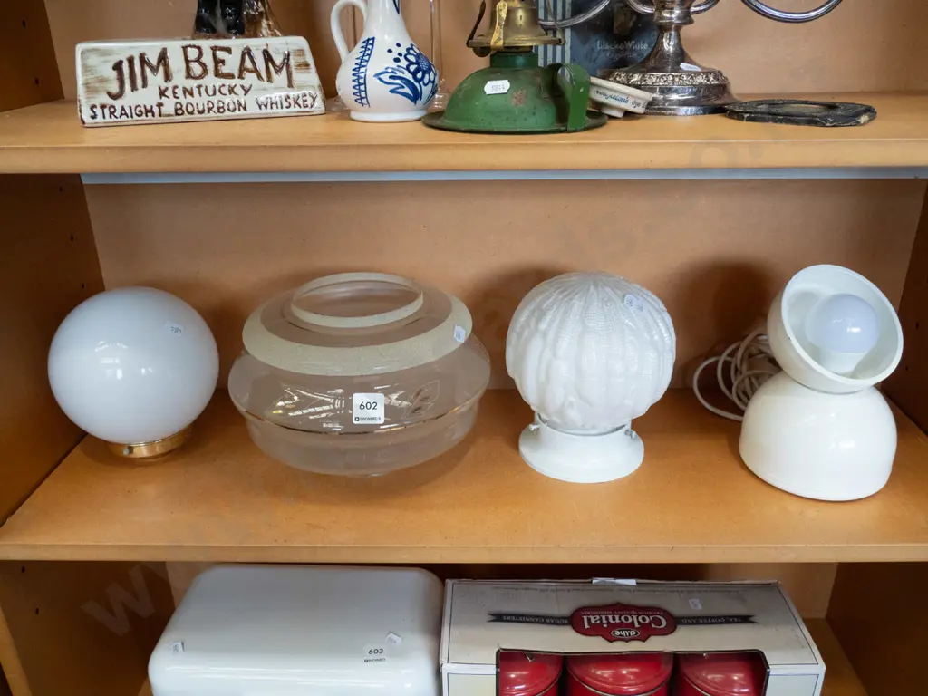 3x light fittings, desk lamp Image 1++