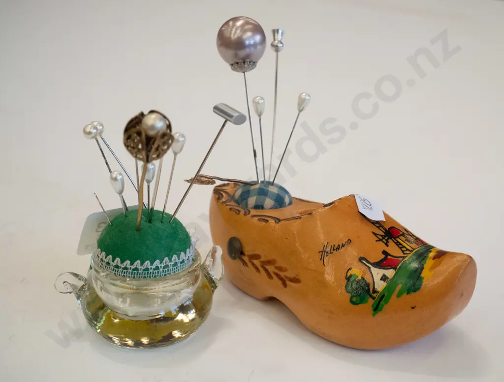 pin cushions, hat pins Image 1++