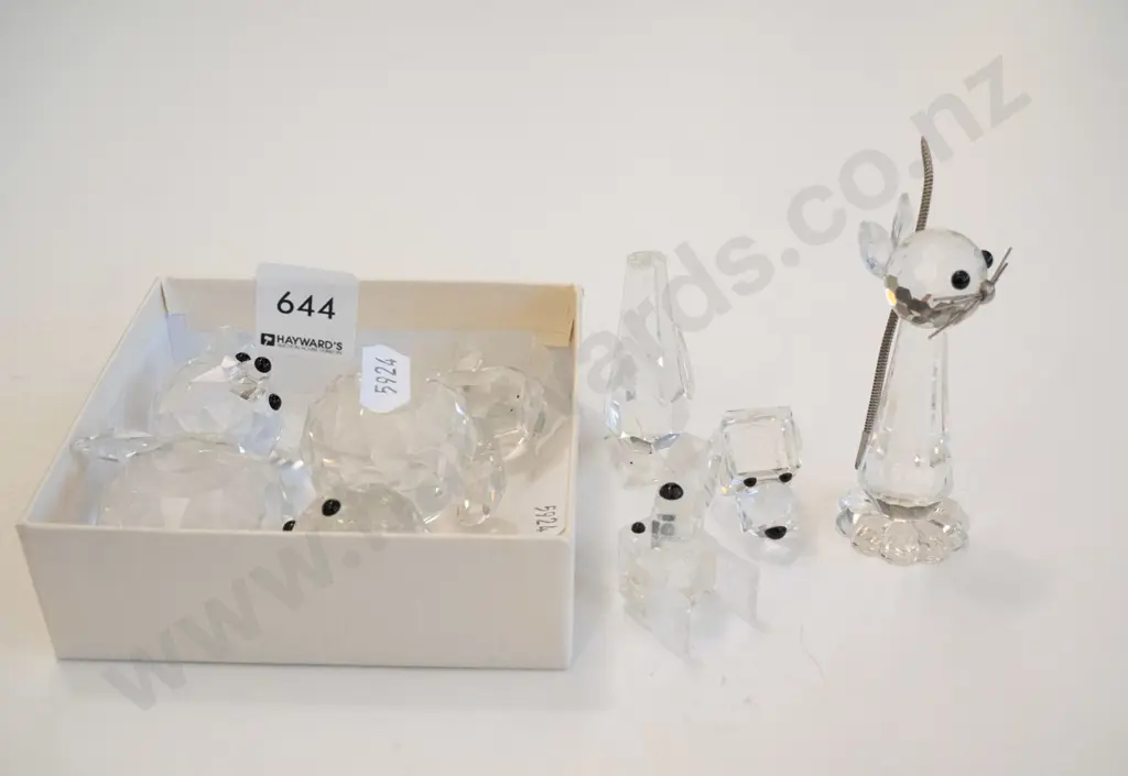 Swarovski and other cut crystal animals - some need to be put back together, may be missing parts Image 1++