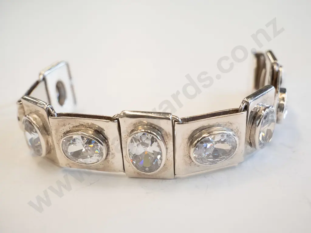 bracelet Image 1++