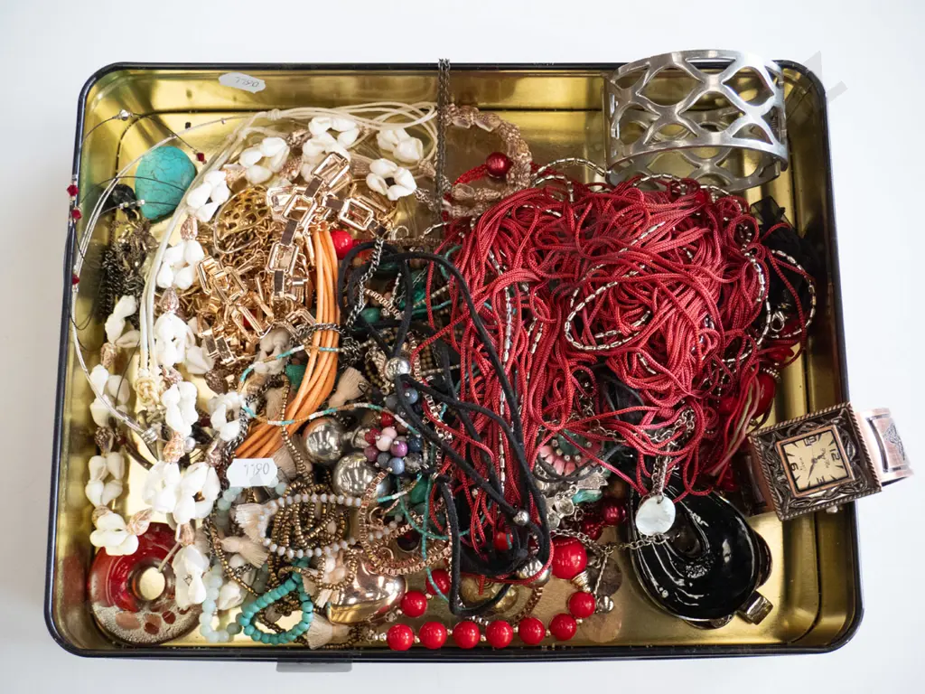 tin of costume jewellery Image 1++