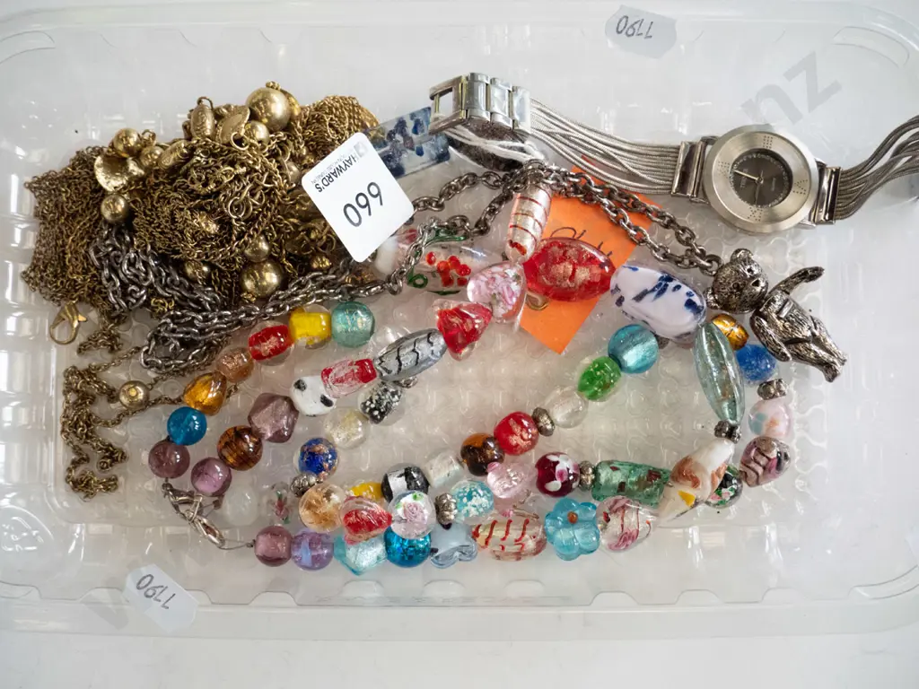 plastic tray; wristwatch, glass beads, pendant etc Image 1++