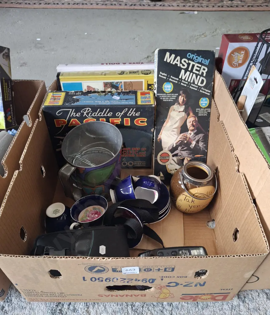 box; 35mm camera, Mastermind game, flour sifter etc Image 1++