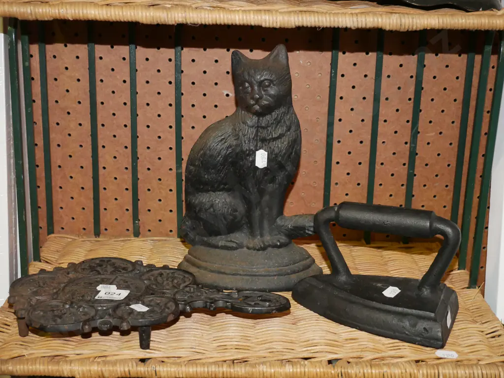 cast iron sad iron, cat themed door stop, trivet Image 1++