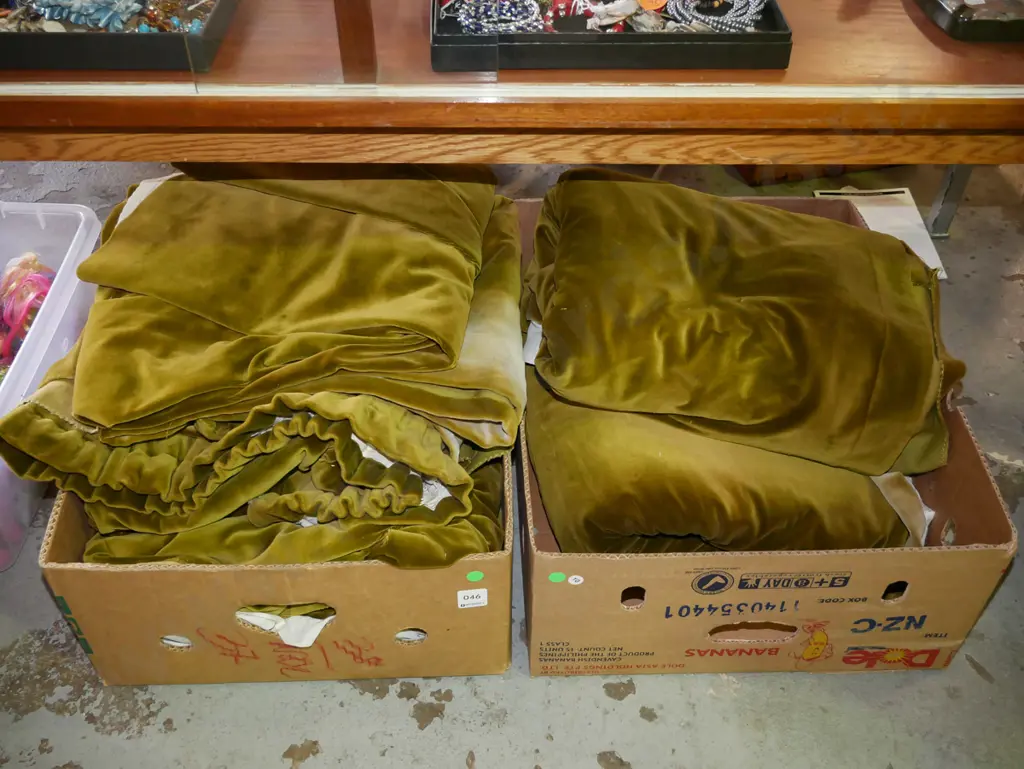 2x boxes of green velvet curatins - some fading and wear Image 1++