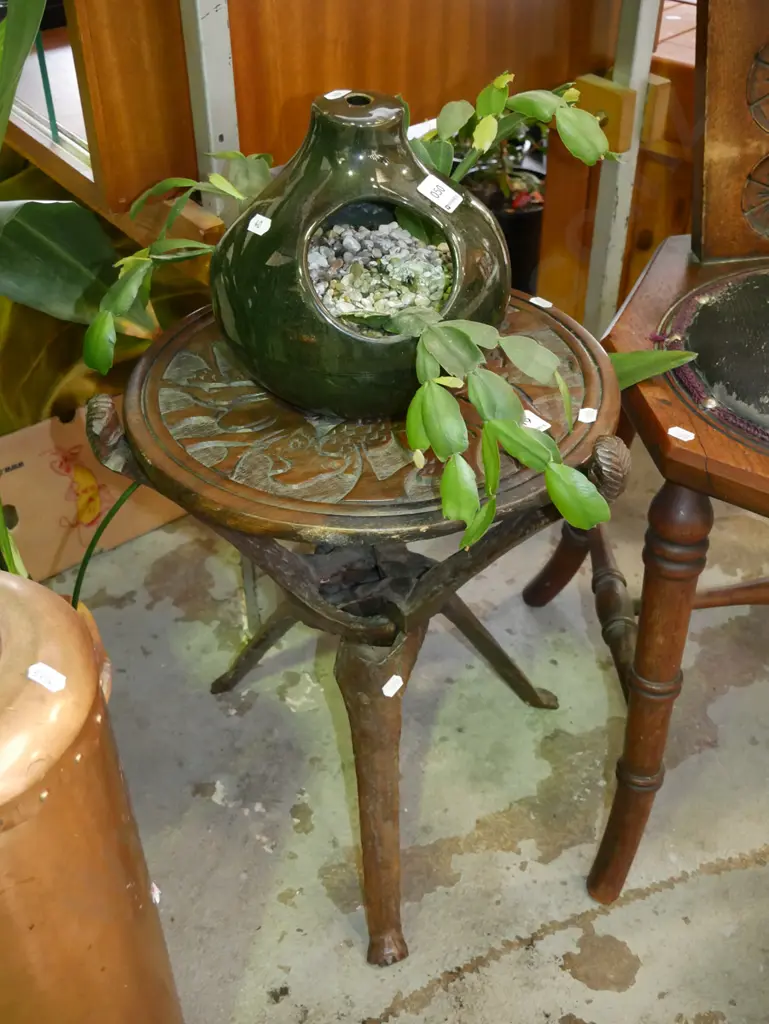 carved hardwood African collapsable side table Image 1++