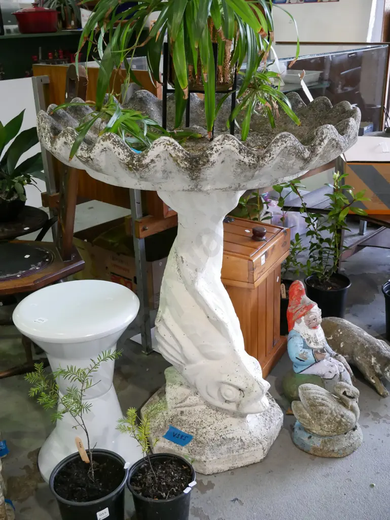 cast concrete fish themed bird bath H-880 Diam-680 (crack to base) Image 1++