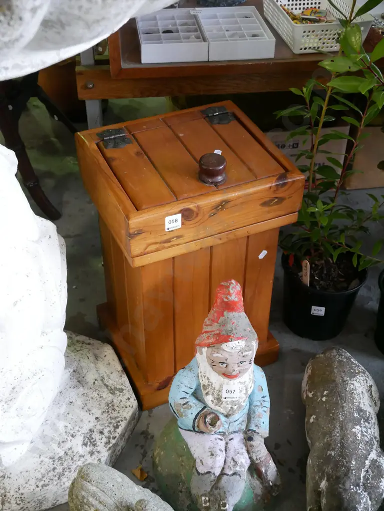 solid pine storage box H-440 Image 1++