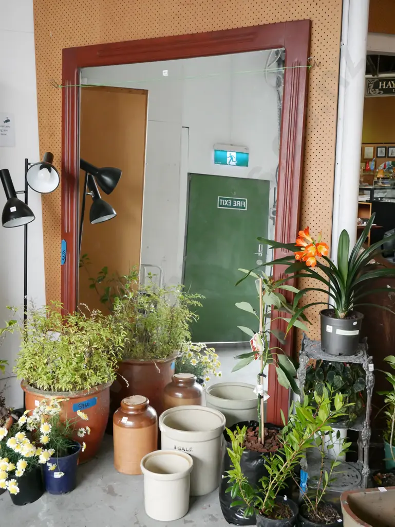 very large wood framed mirror H-2000 W-1350 Image 1++