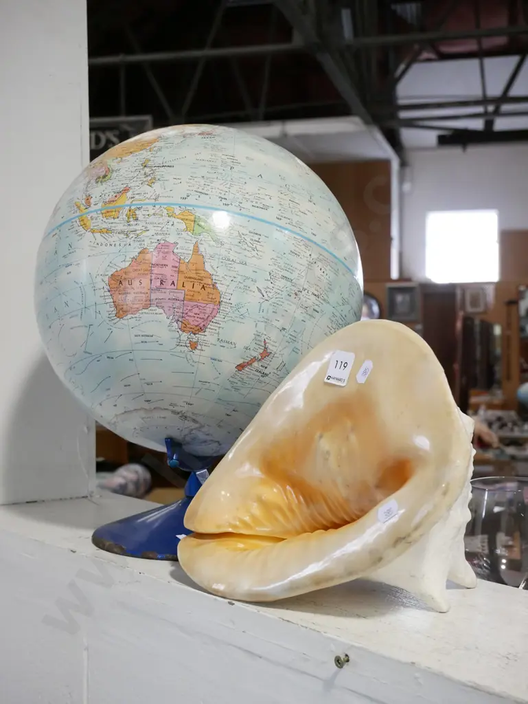 large seashell and world globe - rust on base Image 1++