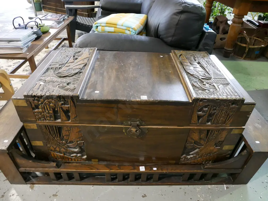 carved camphorwood chest Image 1++