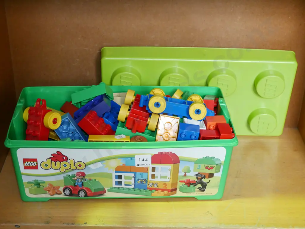 plastic tub of Duplo Image 1++