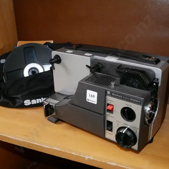 Sankyo delux 8mm film projector