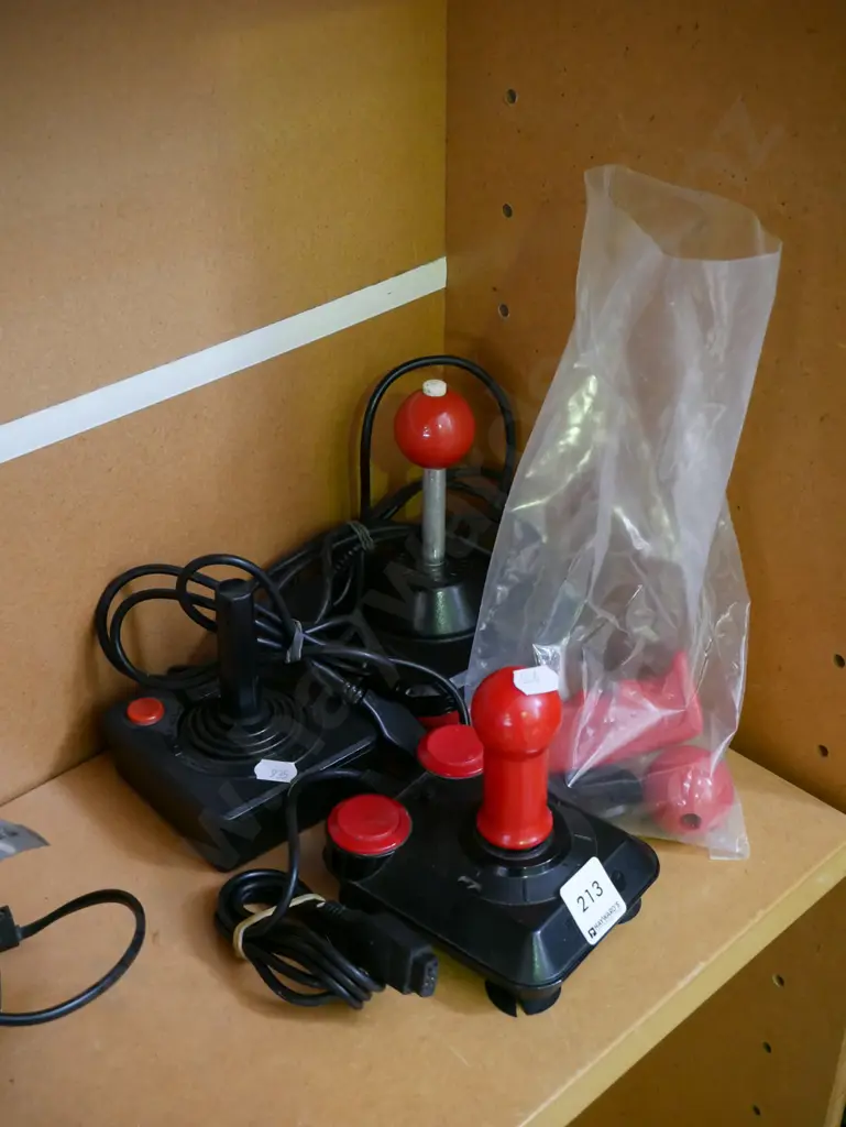 3x early computer joy sticks and accessories Image 1++