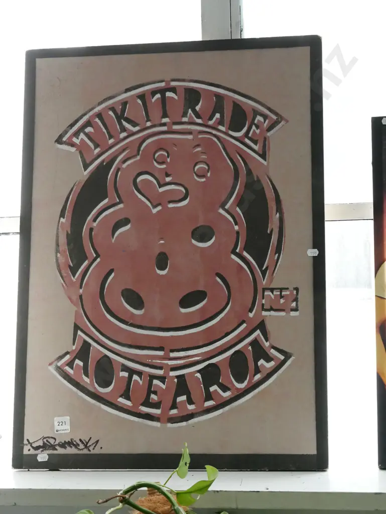 NZ tiki print on board Image 1++
