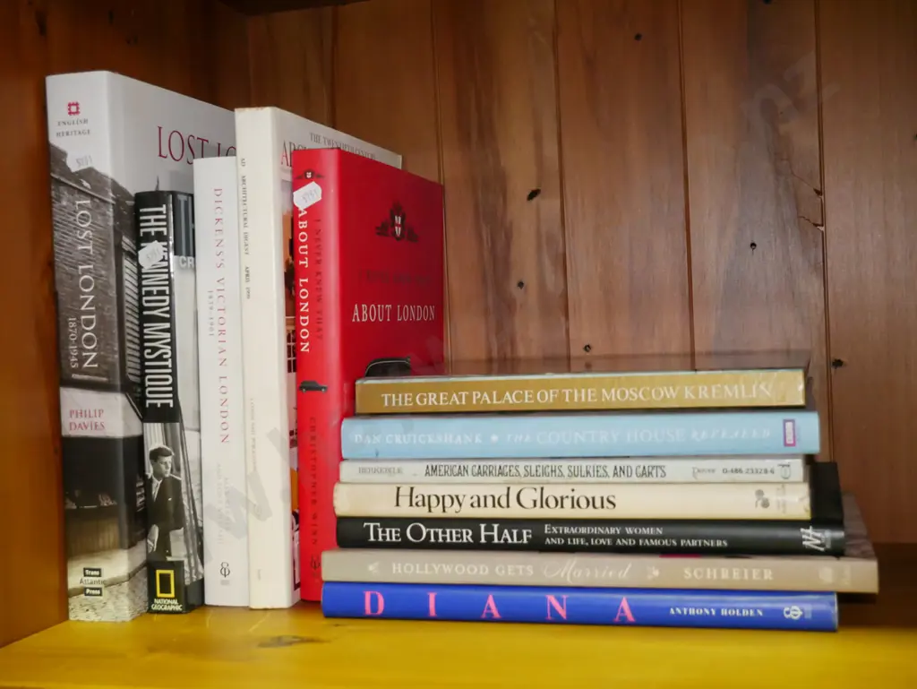 various books Image 1++