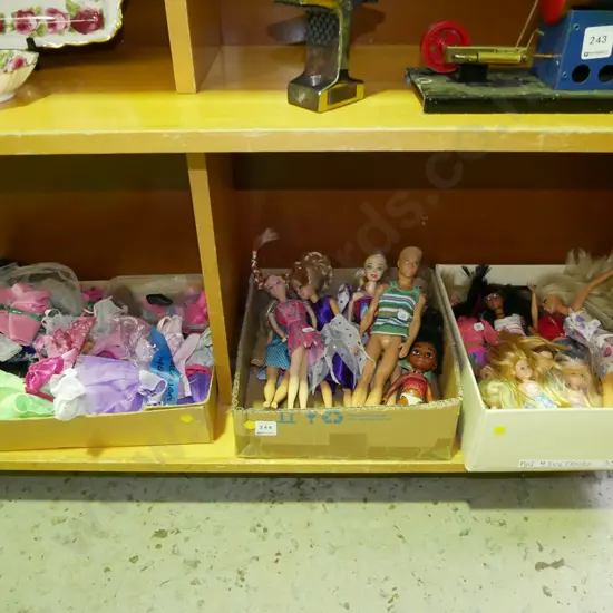 3x boxes - Barbies, other dolls and dolls clothes - yellow dots