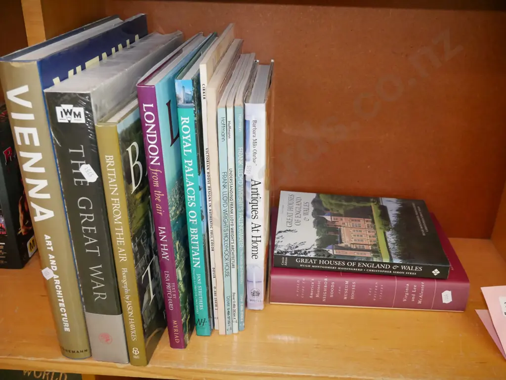 various books Image 1++