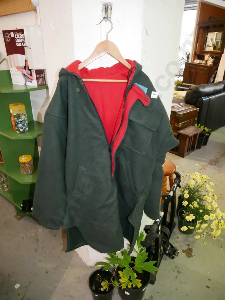 green bush shirt - size unknown Image 1++