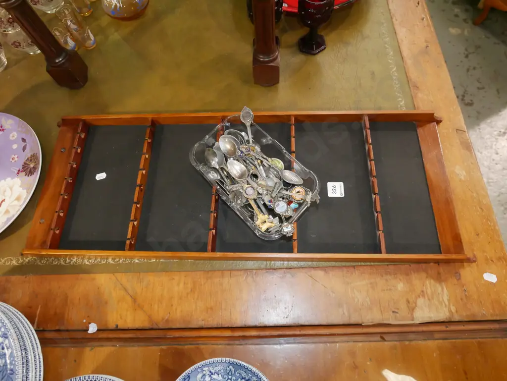 teaspoon rack and teaspoons Image 1++