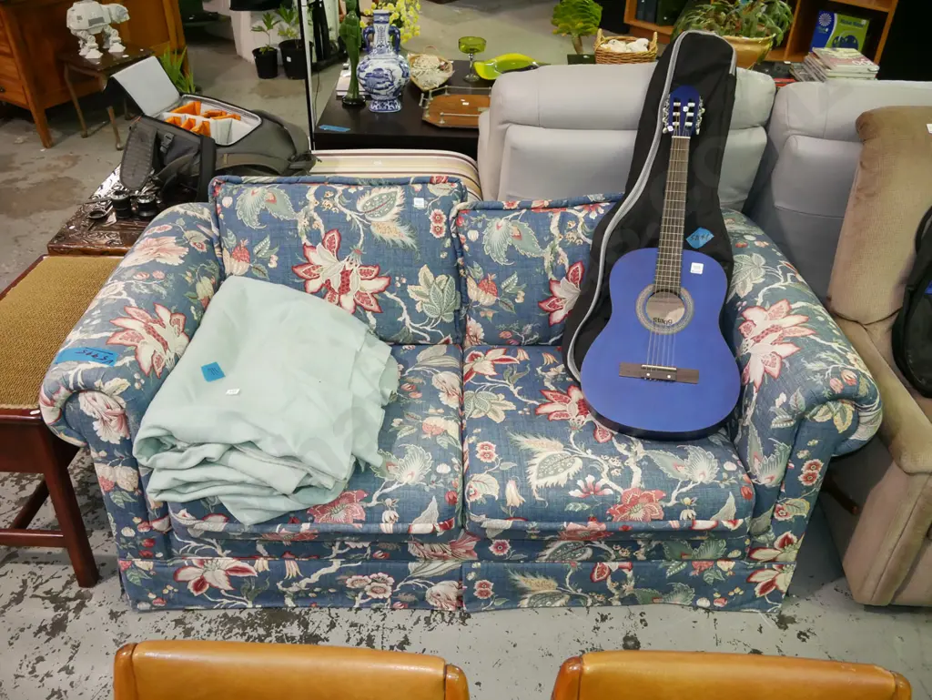 floral upholstered chesterfield settee - some fading Image 1++