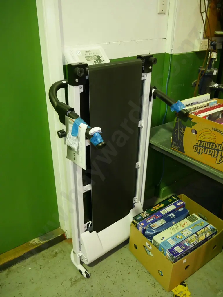 i-walk treadmill Image 1++