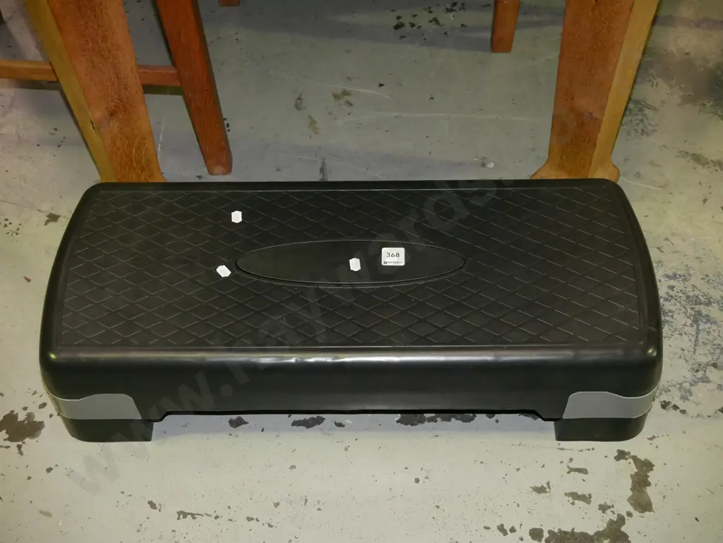 plastic exercise step Image 1++