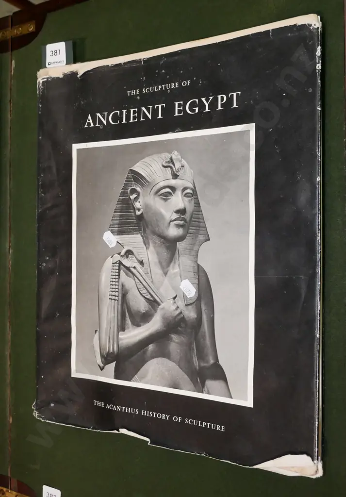 book; The Scuplture of Ancient Egypt Image 1++
