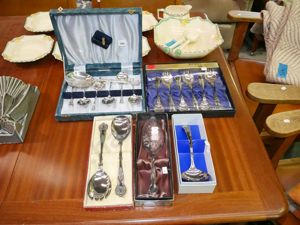 cased cutlery Image 1++