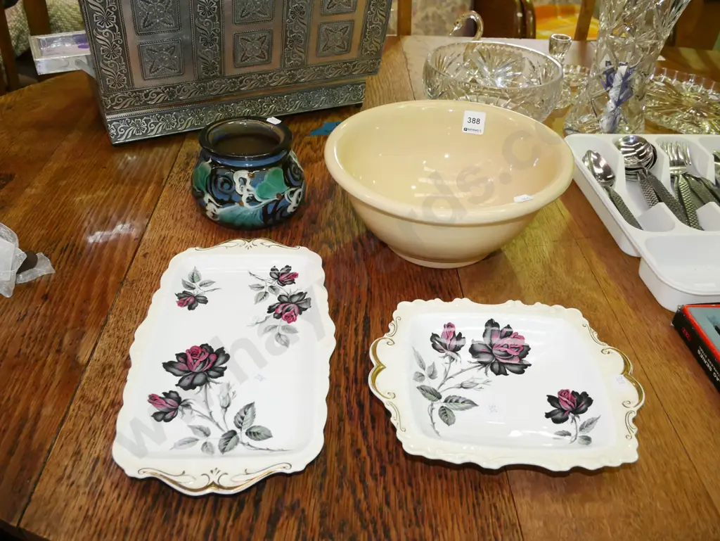 mixing bowl, Danish, 2x Royal Albert serving dishes Image 1++