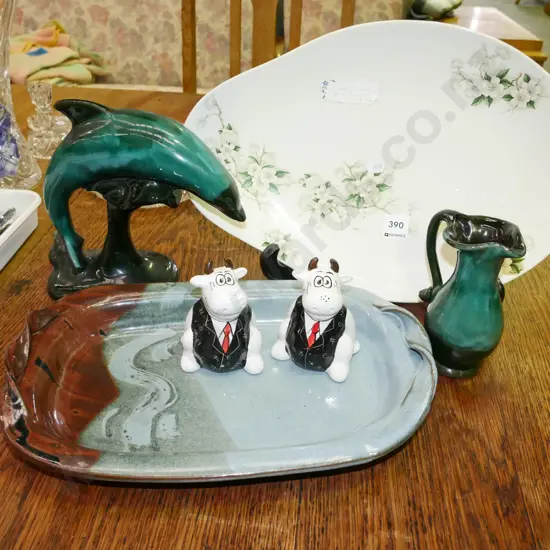 Clarice Cliff ashet, pottery baking dish, Blue Mountain dolphin vase H-210, 2x cow salt and peppers