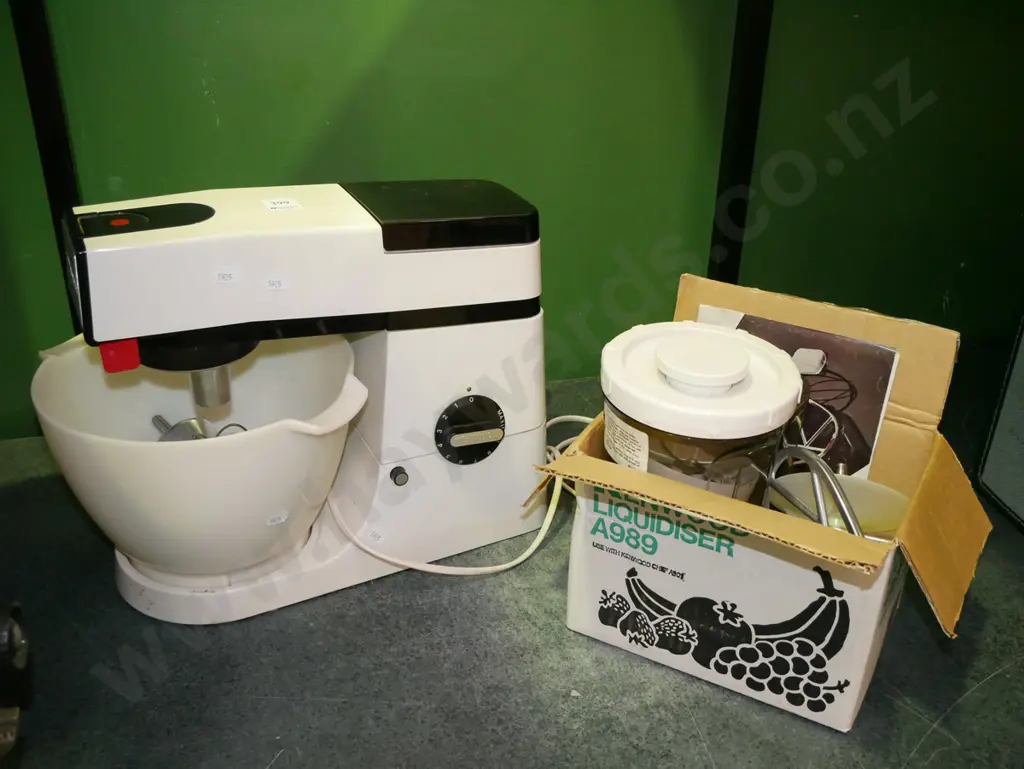 Kenwood chef with box and accessories Image 1++