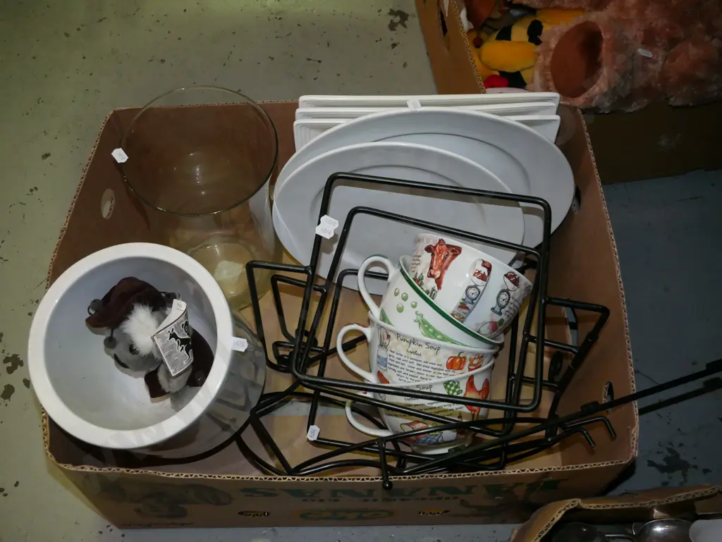 box; glass vase, jardiniere, plate stands etc Image 1++