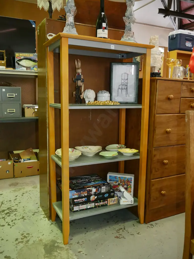 metal glass and wood shelves H-1420 W-730 D-400 Image 1++