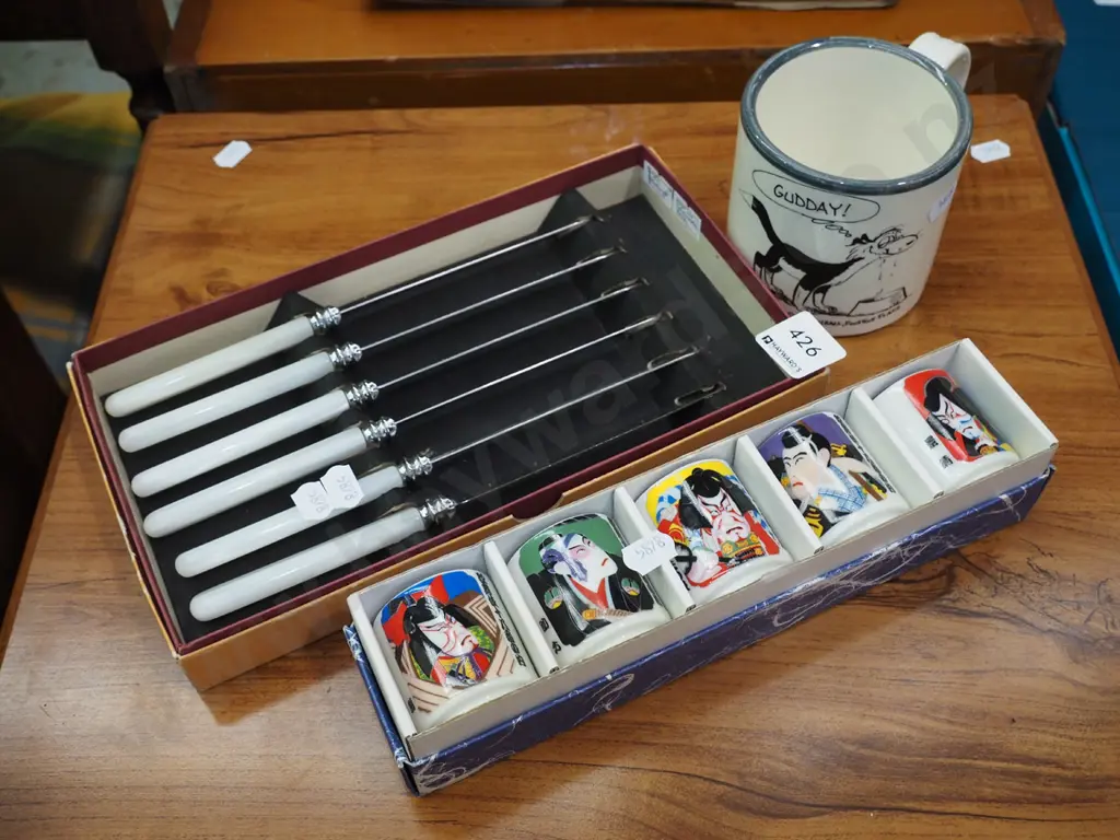 boxed knives, Footrot Flats mug, Japanese actor themed sake cups Image 1++