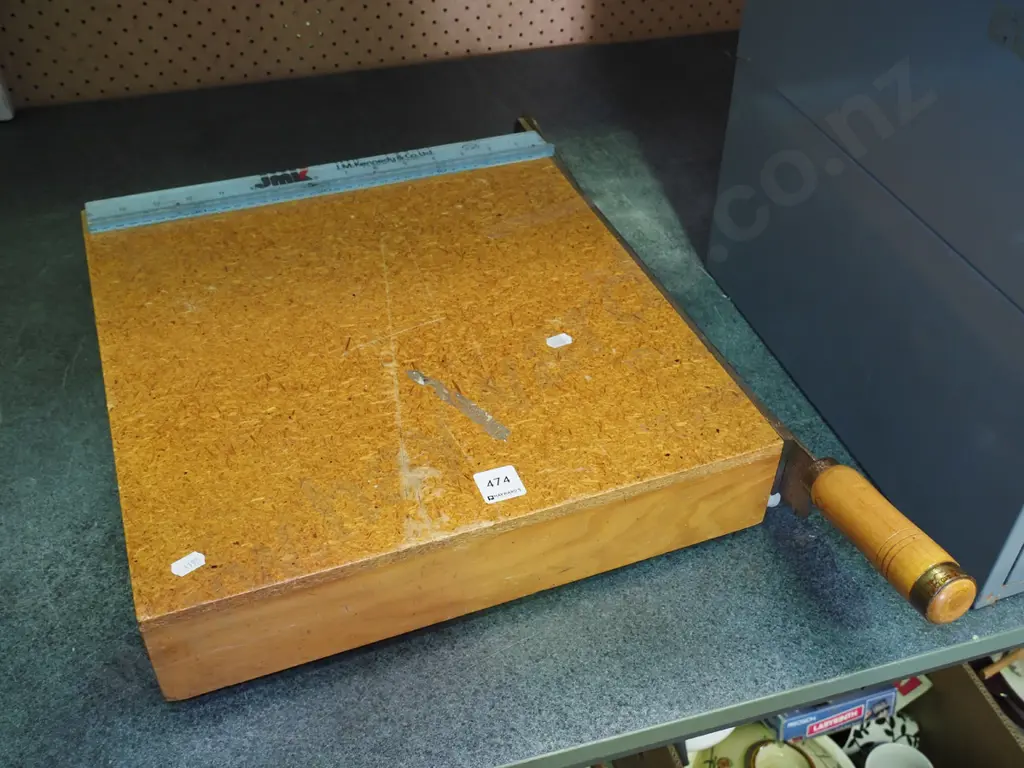 guillotine Image 1++