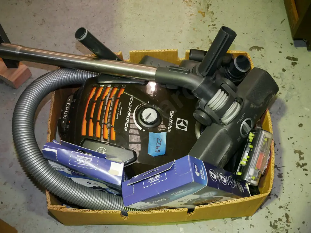 Electrolux power force vacuum and accessories Image 1++