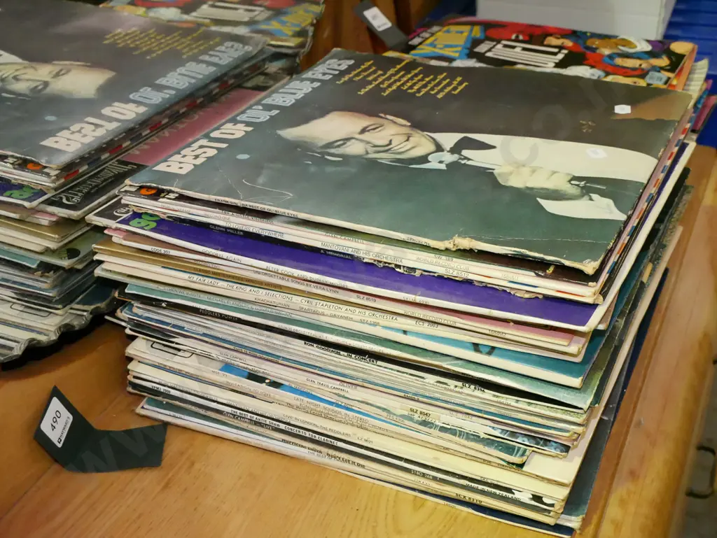 stack of records, Glen Miller, Frank Sinatra etc Image 1++