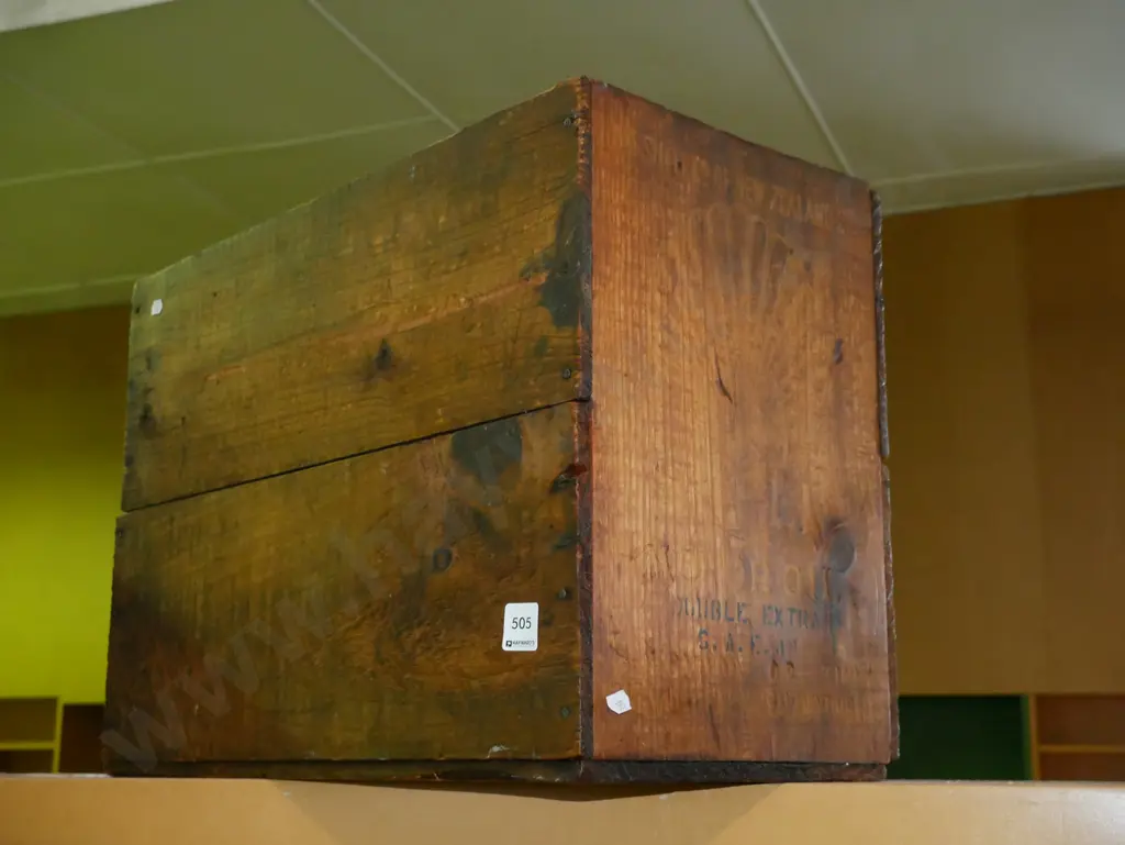 Shell Motor Oil crate - wooden Image 1++