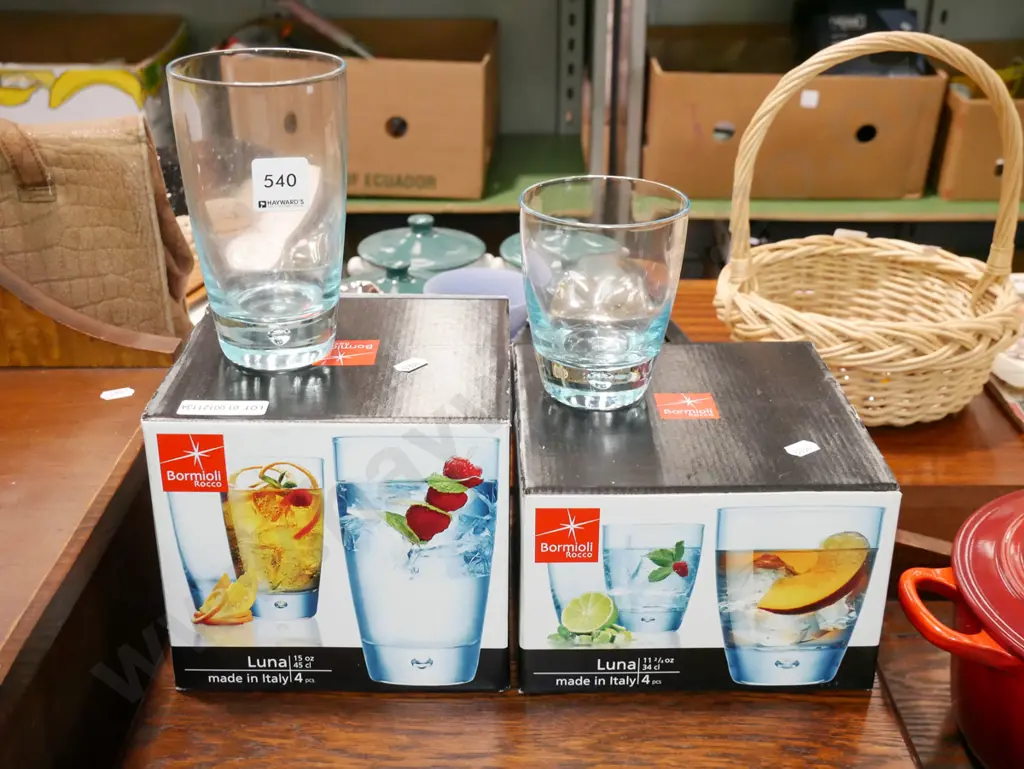 2 boxes of tumblers Image 1++