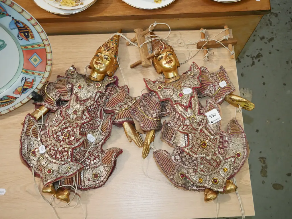 2x Indonesian marionettes Image 1++