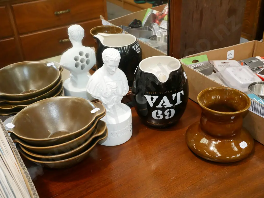 4x Temuka bowls, Julius Caesar bust etc Image 1++