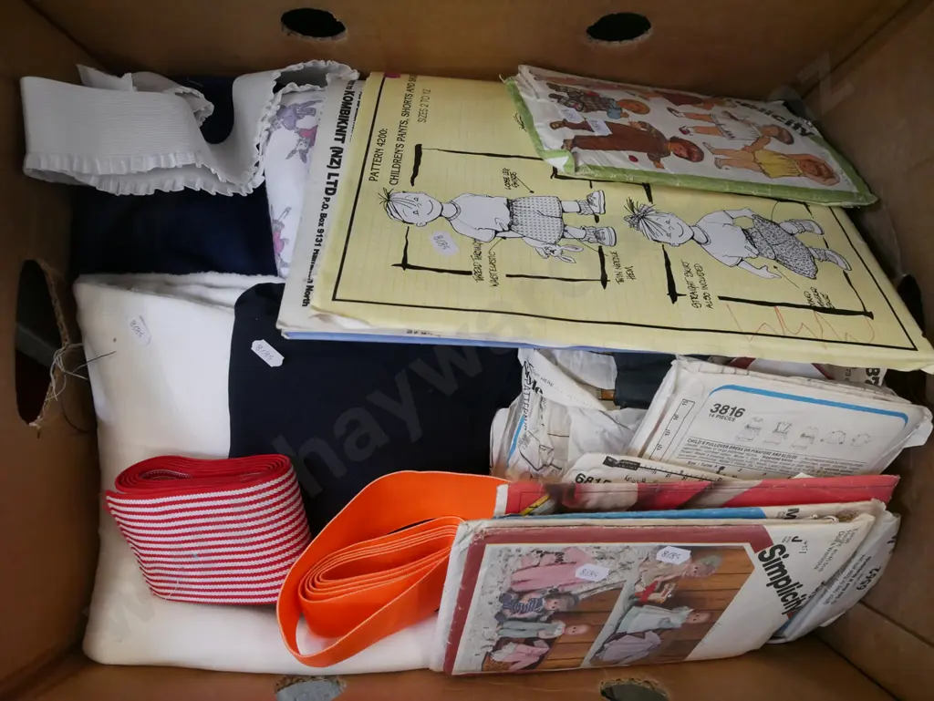 box; sewing patterns, fabric pieces Image 1++