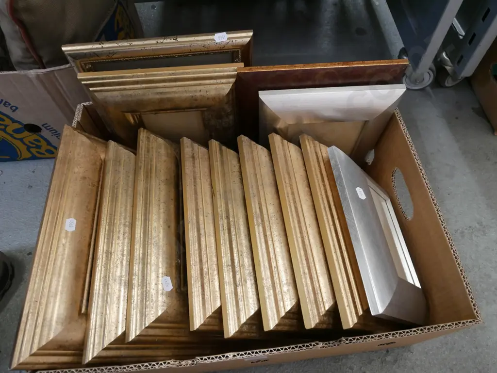 box of photo frames Image 1++