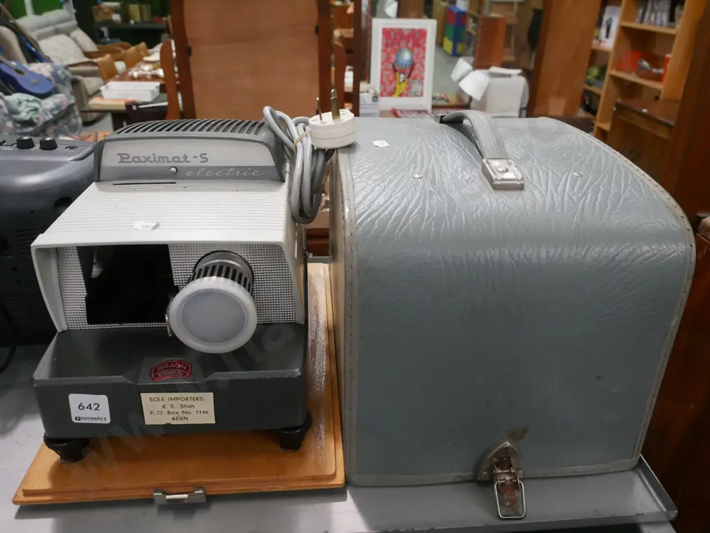 Braun slide projector Image 1++