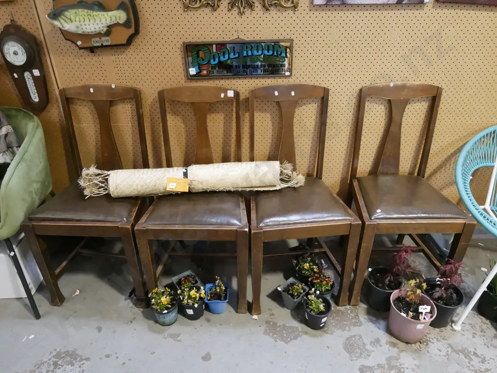 4x vintage splat back chairs Image 1++