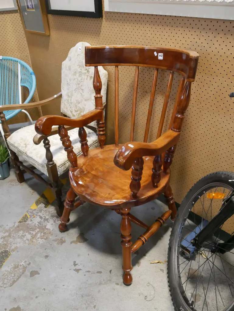 mixed timbers armchair Image 1++