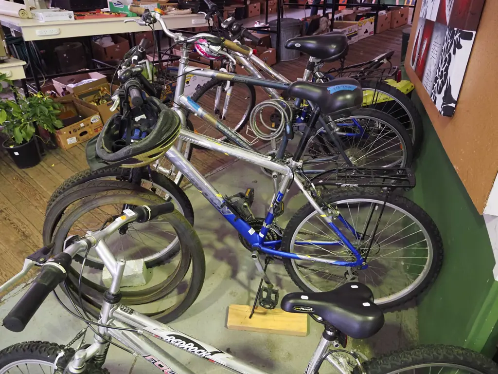 Huffy mountain bike with carrier and helmet, gloves Image 1++