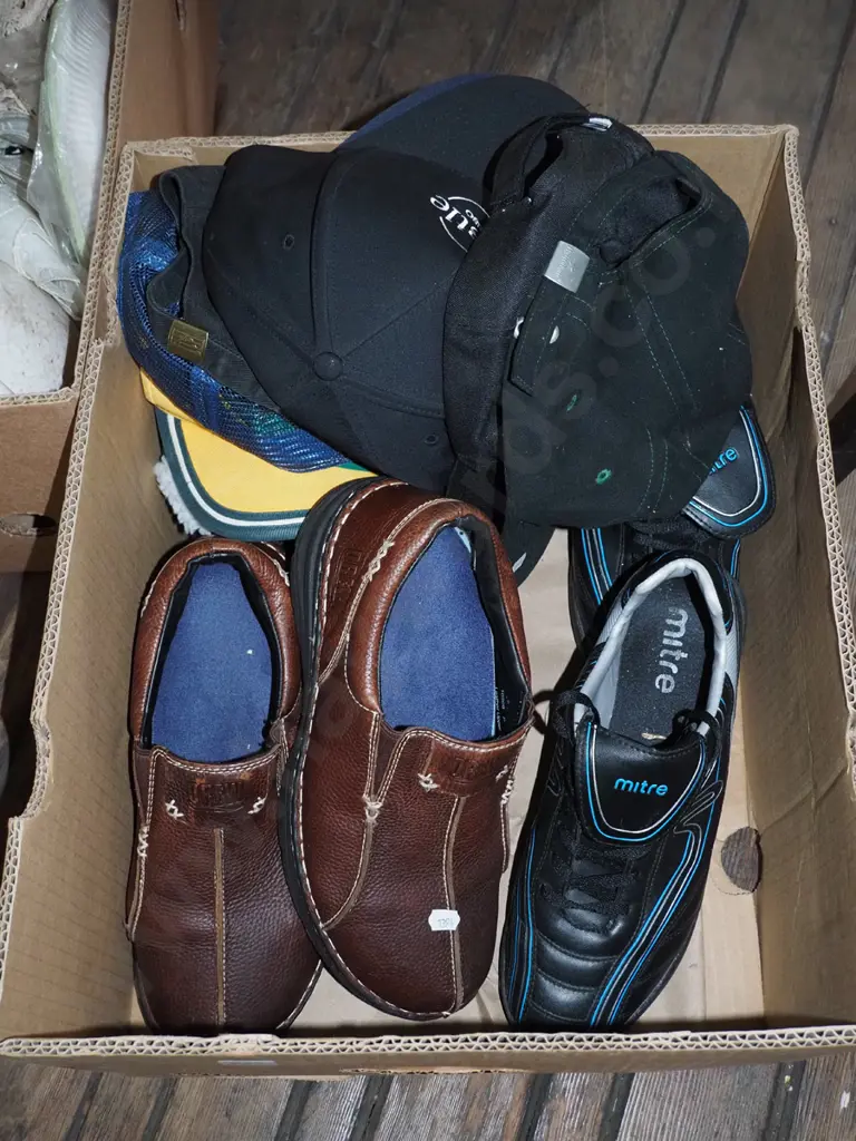 box; shoes, caps Image 1++